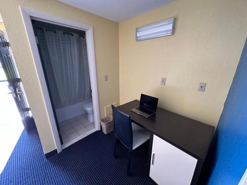 Welcome Inn - image 11