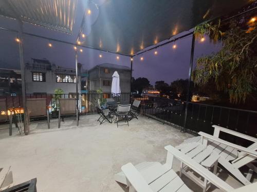 Balcony/terrace, Hospedaje El Viajero in Panajachel