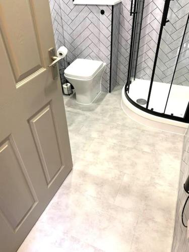 Grassmarket Apartment - image 5