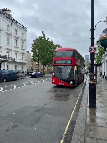 The Park Hotel - image 10