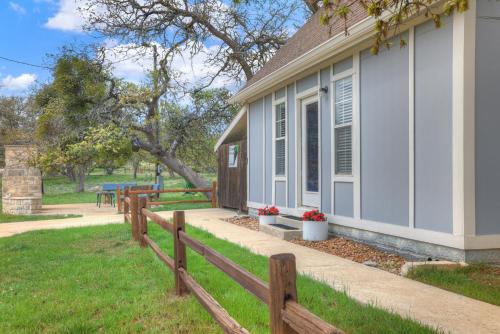 The Elizabeth Cottage in Luckenbach, USA