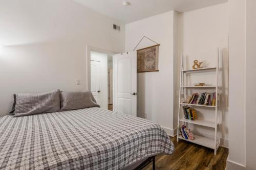 Urban Explorer Pad - 3BR - Backyard -Parking - image 2