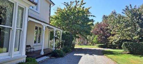 Ardross House in Amberley