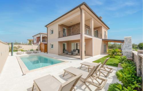 4 Bedroom Amazing Home In Vodnjan