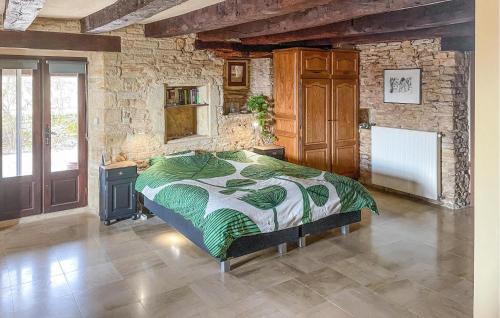 Cozy Home In Lavercantiere With Wifi
