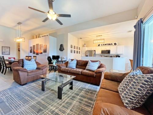 Callaghan Cantina home detail