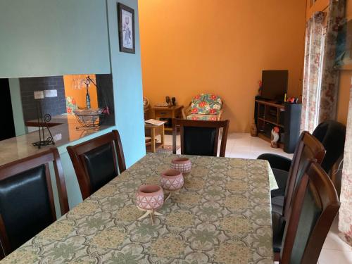 Instalaciones, Taste Of Freedom in Arnos Vale