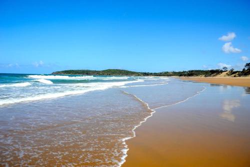 Coral Break - Three-bedroom beachfront unit