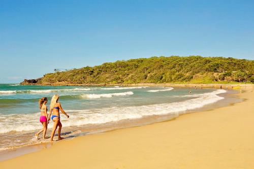 Coral Break - Three-bedroom beachfront unit