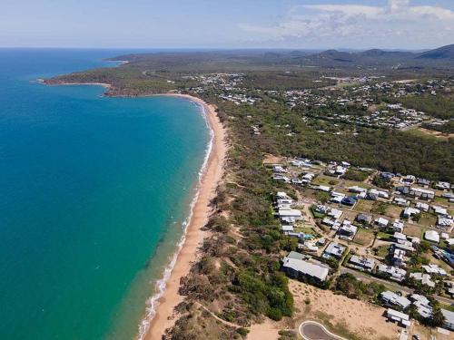 Coral Break - Three-bedroom beachfront unit