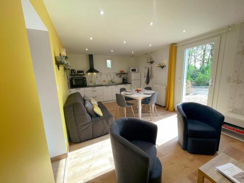 Charmant gîte tout équipé avec jardin et activités pour enfants près d'Amboise. - FR-1-381-573 (Charmant gite tout equipe avec jardin et activites pour enfants pres d'Amboise. - FR-1-381-573) in Poce Sur Cisse