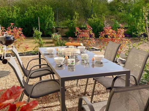 Charmant gîte tout équipé avec jardin et activités pour enfants près d'Amboise. - FR-1-381-573 (Charmant gite tout equipe avec jardin et activites pour enfants pres d'Amboise. - FR-1-381-573) in Poce Sur Cisse