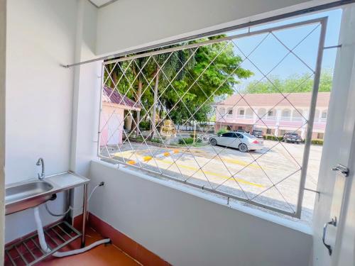 The Room Relax near Suphattra Land