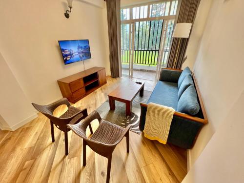 Three-Bedroom Apartment image 10