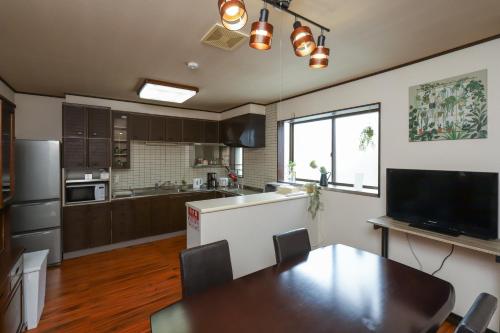 Kitchen, 貸切宿 だんねだんね Private guest house Danne-Danne in Ono