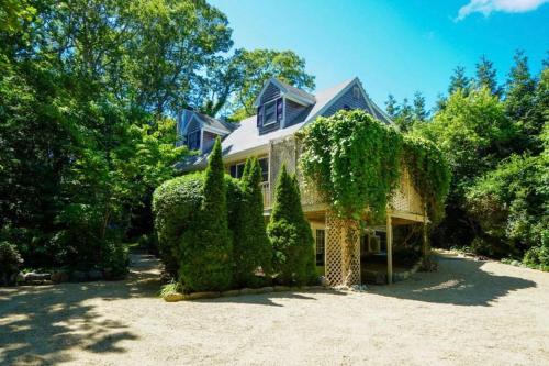 Your Beach house on the island, Vineyard Haven