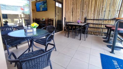 Lucky Patong Inn Hotel - 레스토랑