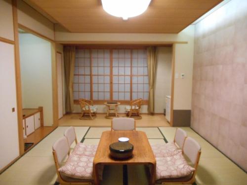 Japanese-Style Room with Shared Bathroom - No View - Non-Smoking