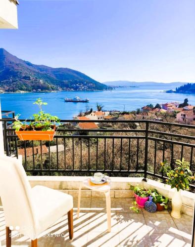 Superb View & 2 steps to the Beach - Location saisonnière - Kamenari