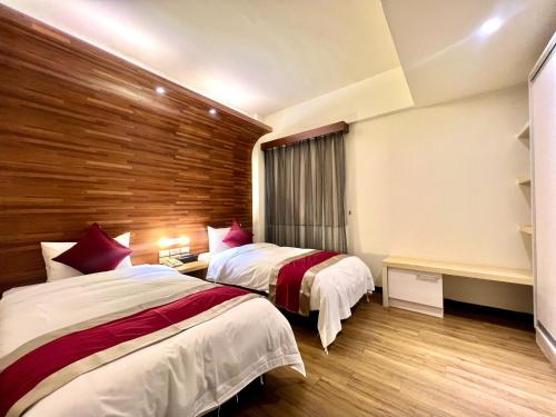 room detail thumbnail 0