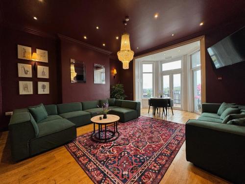 Atlantic House, Spectacular beach front luxury house, sleeps 22+ 2