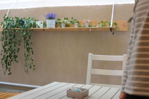 Modern Urban Host with Private Courtyard 5