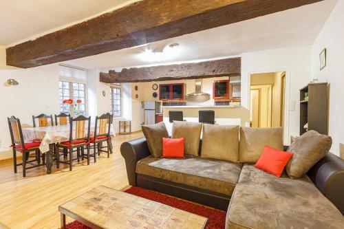 Spacieux appartement au cœur de Dinan - Location saisonnière - Dinan