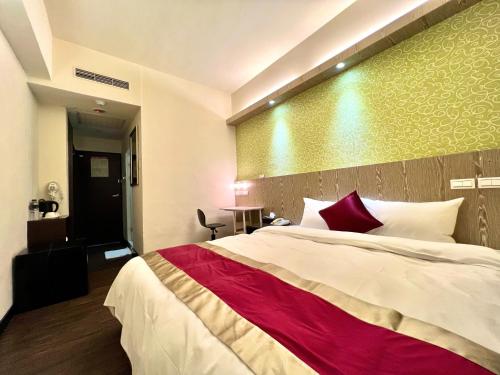 room detail thumbnail 0