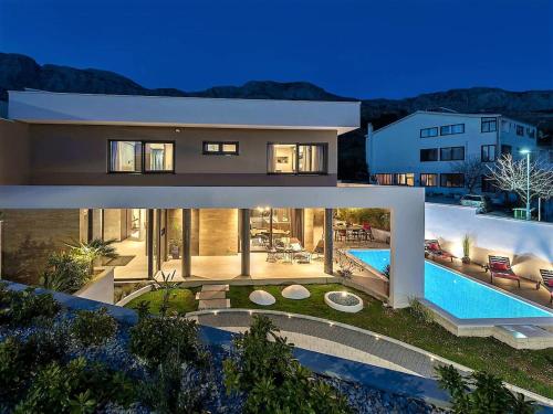 Stylish Villa Aria with pool, 100m to beach and sea