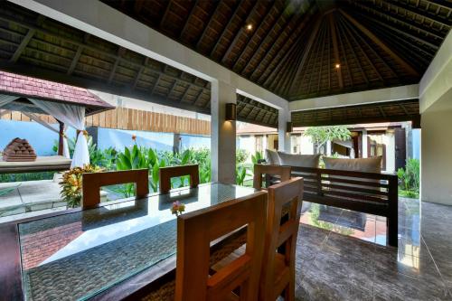 The Khayangan Dreams Villa Umalas - image 4