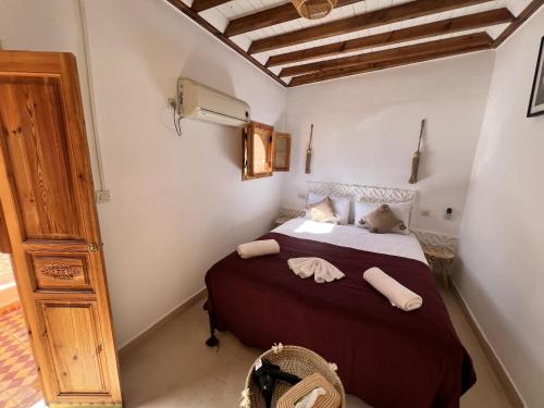 2 twin beds