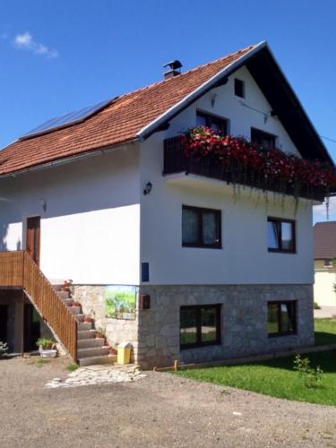  House Rosha in Jezerce