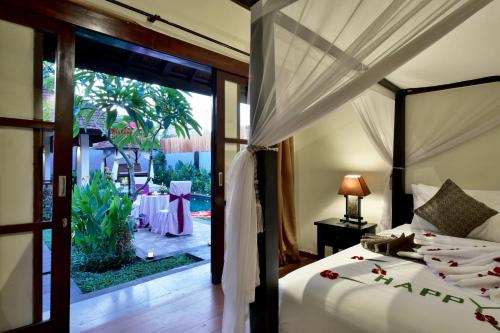 The Khayangan Dreams Villa Umalas - image 3
