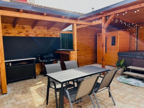 Bikeaway Guesthouse in โคโรเชกี