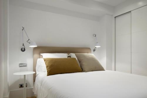 Three-Bedroom Apartment image 1