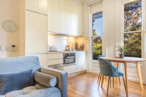 Modern 1-Bed Studio near Tramsheds - main image