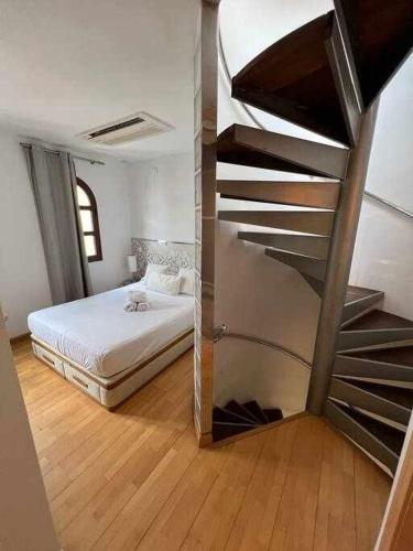 One-Bedroom Apartment image 10