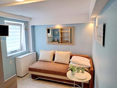 1 sofa bed