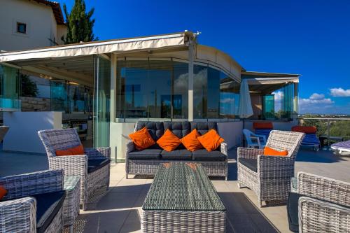 3 bedroom Villa Eleyjo with stunning private pool Aphrodite Hills Resort - image 6