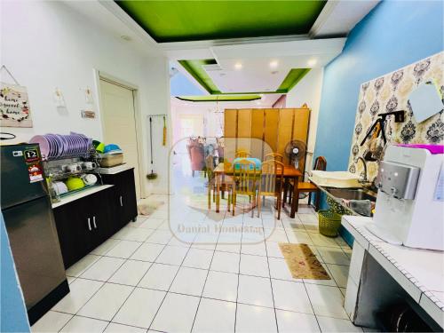 Kitchen, Danial Homestay Semporna in Semporna