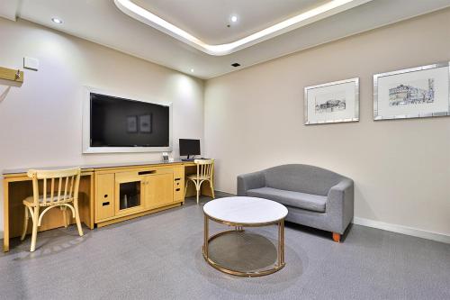 Seomyeon IB Hotel Room Type - Deluxe Double Room