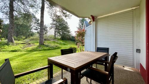 Appartement avec terrasse vue sur le parc de golf