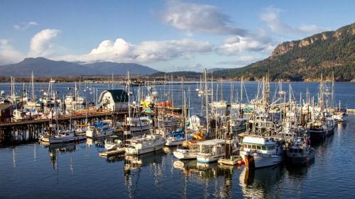 Oceanfront Suites at Cowichan Bay