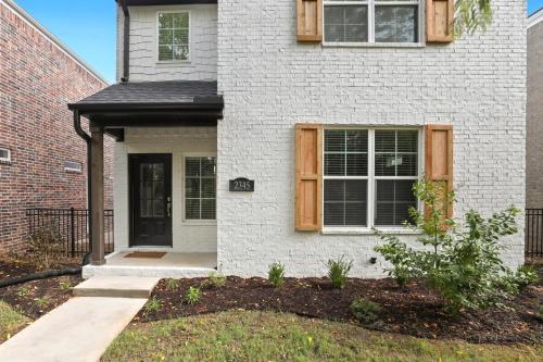 The Oakley - Near Lake Fayetteville in Fayetteville, USA