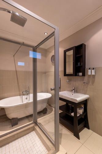  Double Room image 4