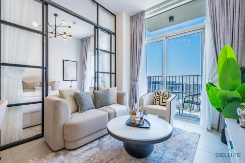 Enchanting 1BR Apartment in Socio Tower, Dubai Hills Estate by Deluxe Holiday Homes, Dubai