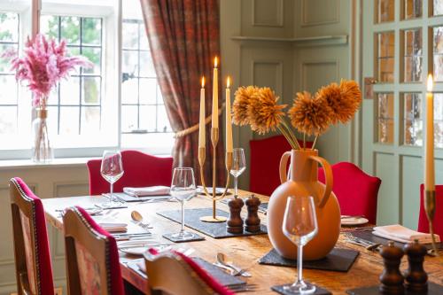 Stone House Hotel - image 8