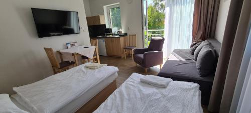 Deluxe King Suite