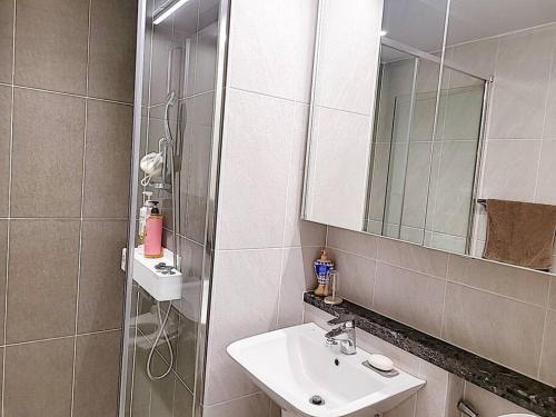 Emotion-고층뷰, 3룸, 화2 신축, 건조기, 세탁기, 이마트2분, 별내역3분, 출장 및 장기숙박 추천