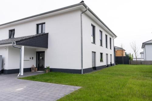 Moderne & Familienfreundliche Ferienwohnung am Goitzschesee, Pouch (Foto 6)